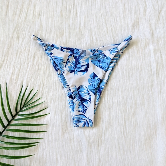 Other - Blue and white tropical leaf print bikini bottom